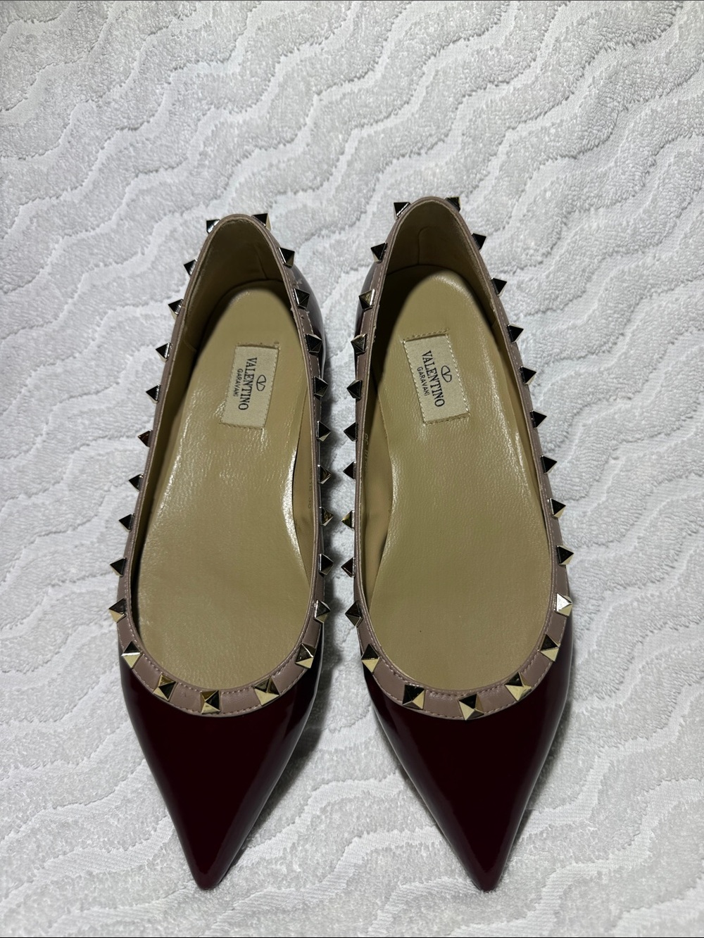 Valentino Garavani Burgundy and Pale Pink Rockstud Pointed Leather Flats